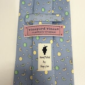 Vineyard Vines Men's Tie Lemons & Limes Blue Satin Silk USA 3.75" (W) x 56" (L)